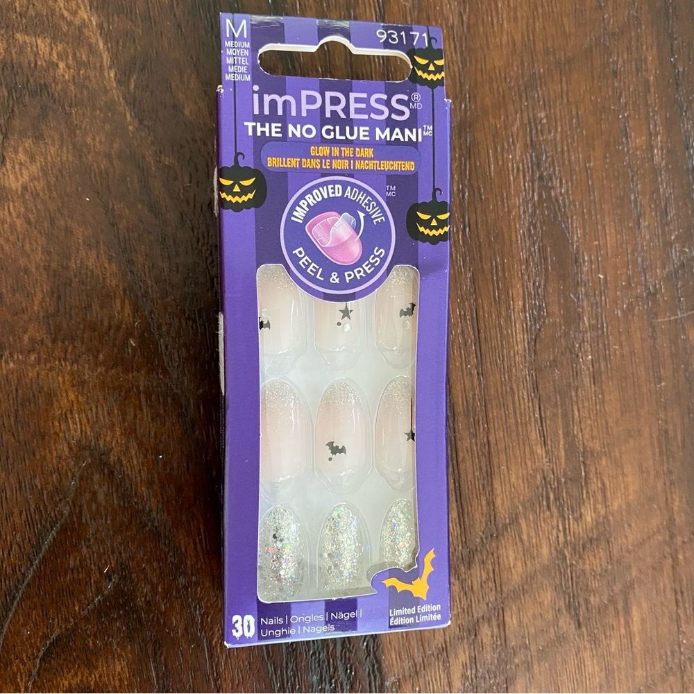 imPRESS Glow-in-the-Dark Halloween Nail Set
